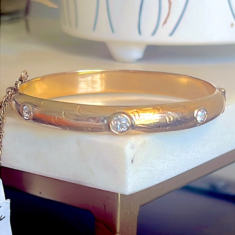 14 karat gold, and one carat diamond bracelet - Picture 17 of 17